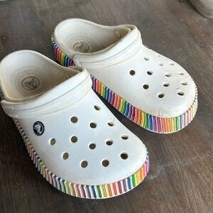 Unisex crocs size M5 W7 shoes